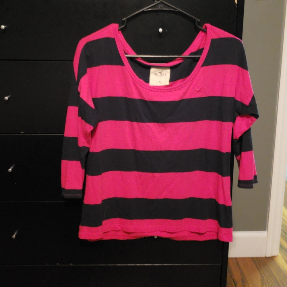 Hollister top